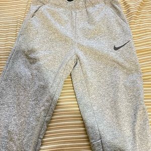 Nike therma fit sweatpants